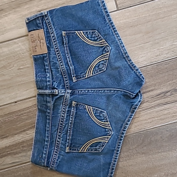Hollister Jean Shorts 1 - Picture 5 of 6